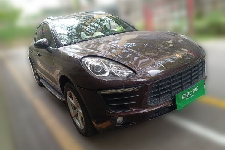 Used Porsche Macan 2017 Macan 2.0T Front Right 45 Deg
