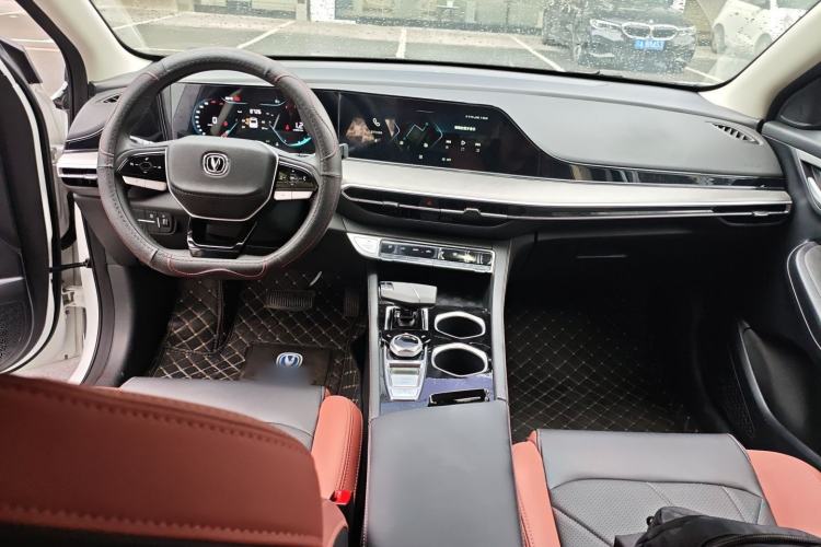 Used CHANGAN Eado 2023 Changan Edition PLUS Blue Whale NE 1.4T GDI DCT Prestige Version
