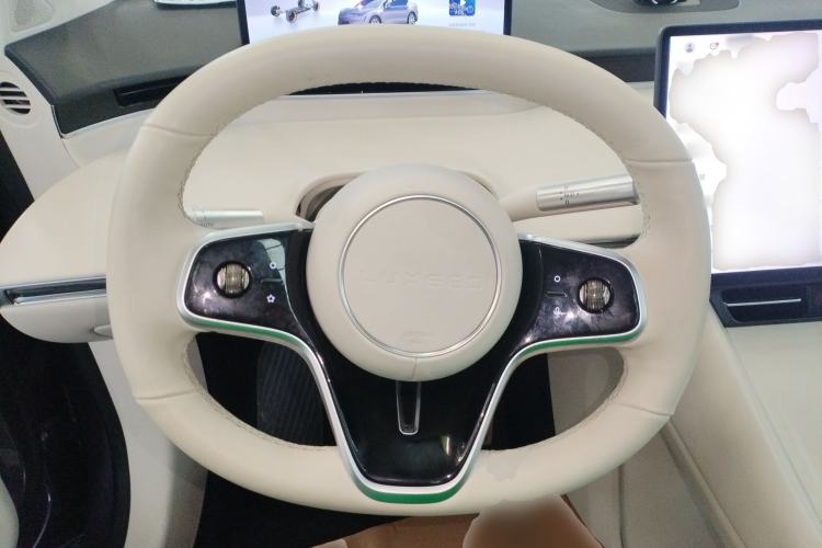 Used Hima Luxeed R7 2024 All-Electric 736 km Ultra
