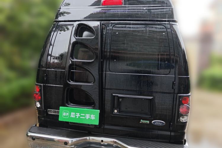 Used Ford E350 