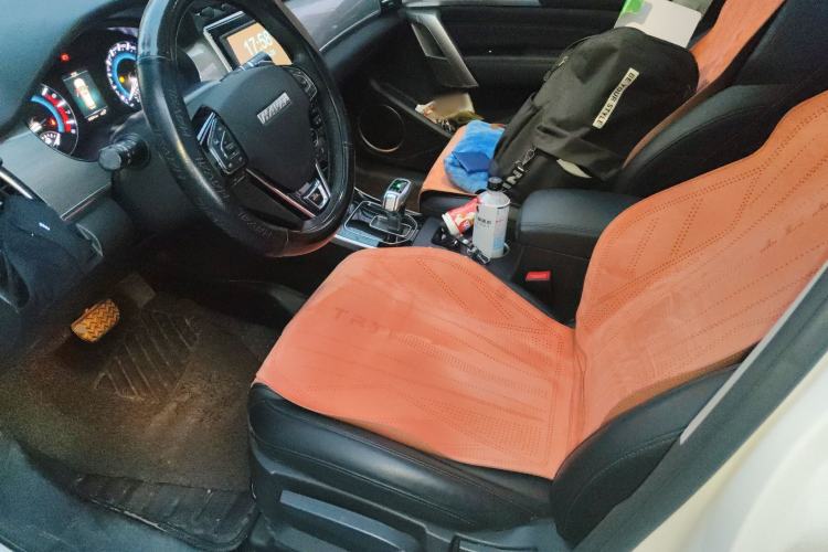 Used Haval H2 2018 Red-Label 1.5T Dual-Clutch Two-Wheel-Drive Luxury Model