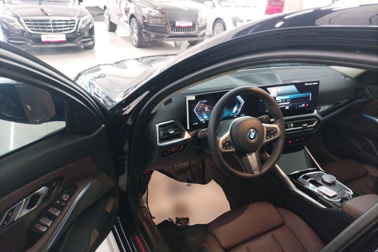 Used BMW i3 2022 eDrive 35 L
