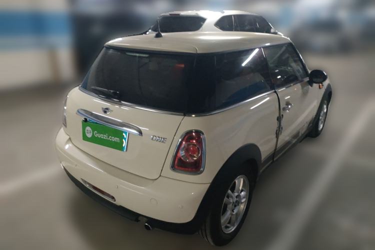 Used MINI 2011 1.6L ONE
