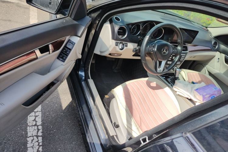 Used Mercedes-Benz C-Class 2011 C 180K Classic model Driver Seat