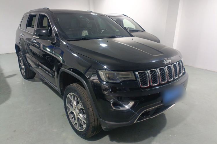 Used Jeep Grand Cherokee 2020 3.0L Elite Navigation Edition Front Right 45 Deg