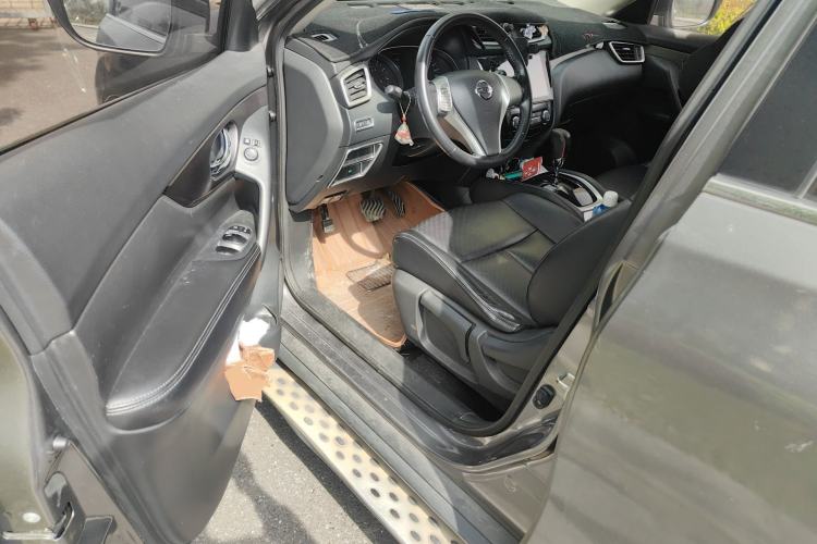 Used Nissan X-Trail 2014 2.0L CVT Comfort Edition 2WD Driver Seat