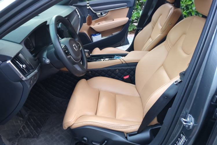 Used Volvo V90 2017 Cross Country T5 AWD Smart Range Edition