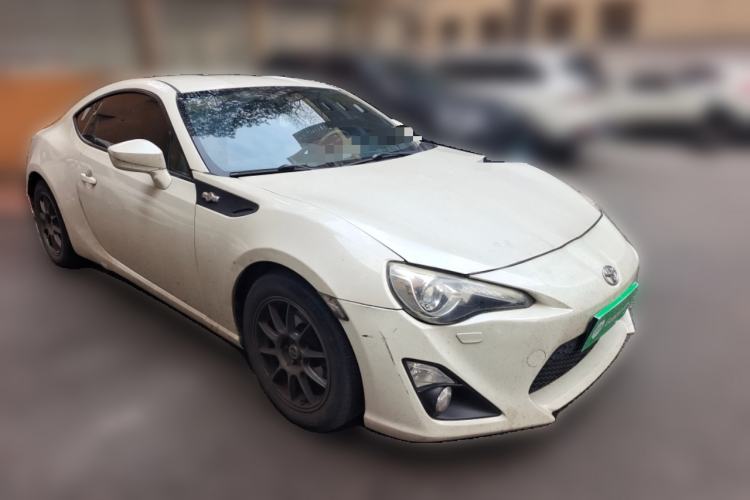 Used Toyota 86 2013 2.0L Automatic Luxury Version Front Right 45 Deg