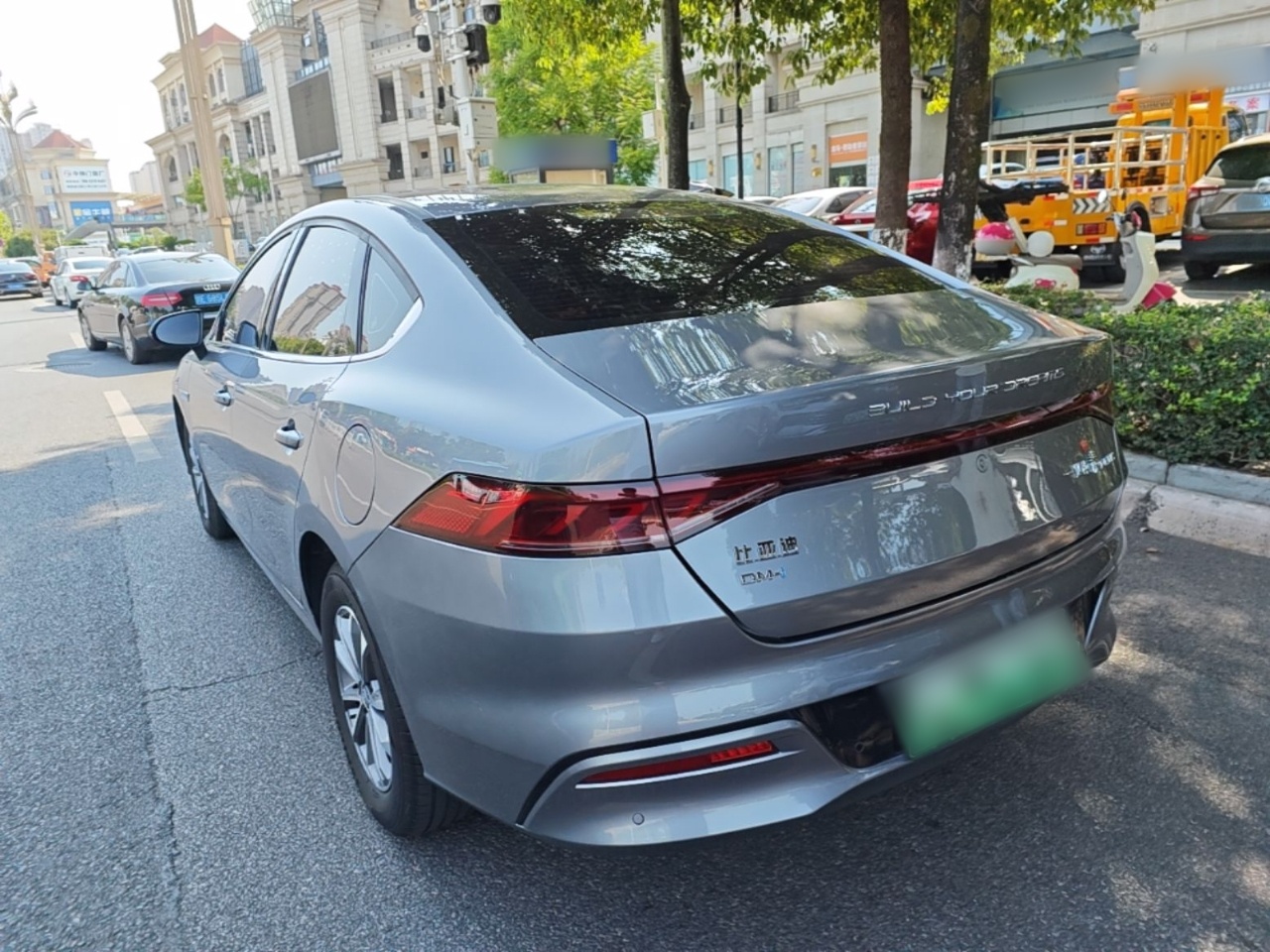 BYD Qin PLUS 2024 HONOR Edition DM-i 55KM Leading Model — снимка 4