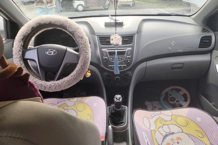 Used Hyundai Verna (older generation) 2014 1.4L Manual Smart GLS Trim
