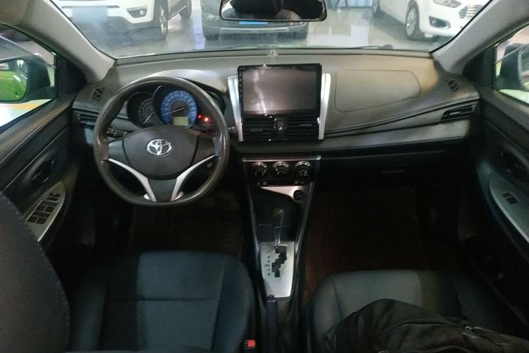 Used Toyota YARiS L Zhi Xuan 2014 1.5G Automatic Xuan Dong Edition Center Console
