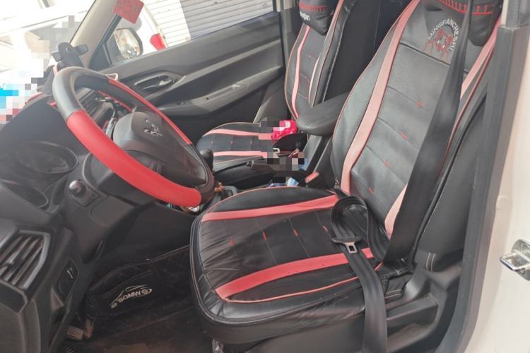 Used Wuling Hongguang 2019 1.5L S Basic Version China VI Standard LAR Left Front Seat