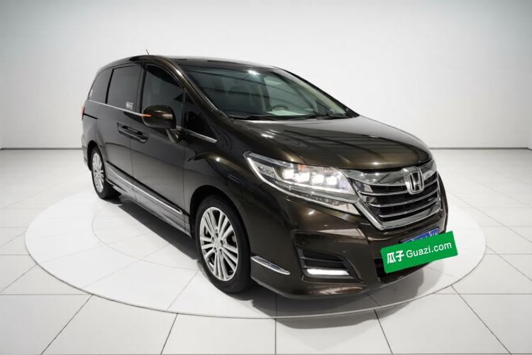 Used Honda Elysion 2016 2.4L Luxury Edition Front Right 45 Deg