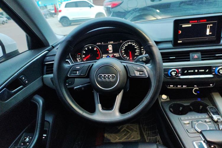 Used Audi A4L 2019 40 TFSI Ambition China VI
