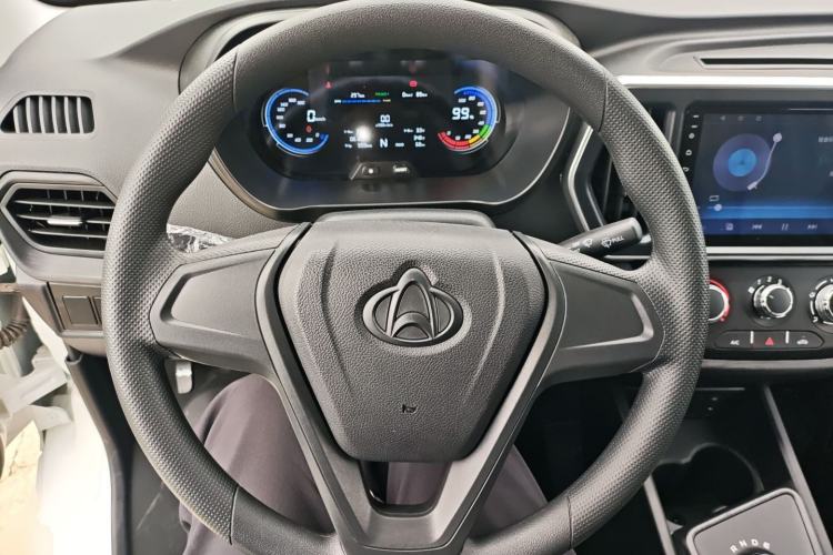 Used CHANGAN KAICHENG Ruixing EM80 2025 Wealth Edition Passenger Version Comfortable Model 6 Seats 300km Side-Hinged Doors
