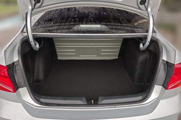 Used Volkswagen Jetta 2019 Dream Edition 1.5L Automatic Fashionable Version Trunk