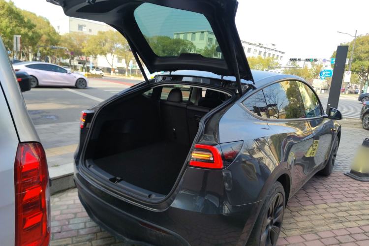 Used Tesla Model Y 2024 Rear-Wheel-Drive Version