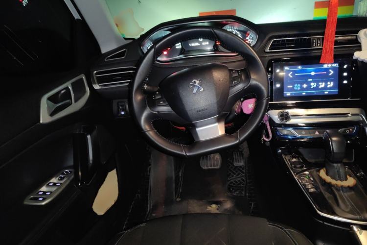 Used Peugeot 308 2016 1.6L Automatic Luxury Edition Steering Wheel