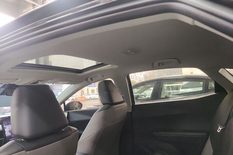 Used Toyota bZ3 2023 517 km Elite PRO Headliner