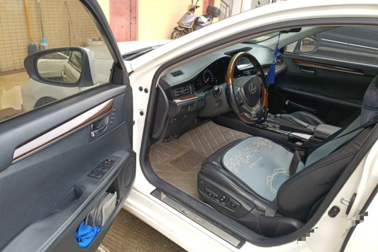 Used Lexus ES 2013 250 Elegant Edition Driver Seat