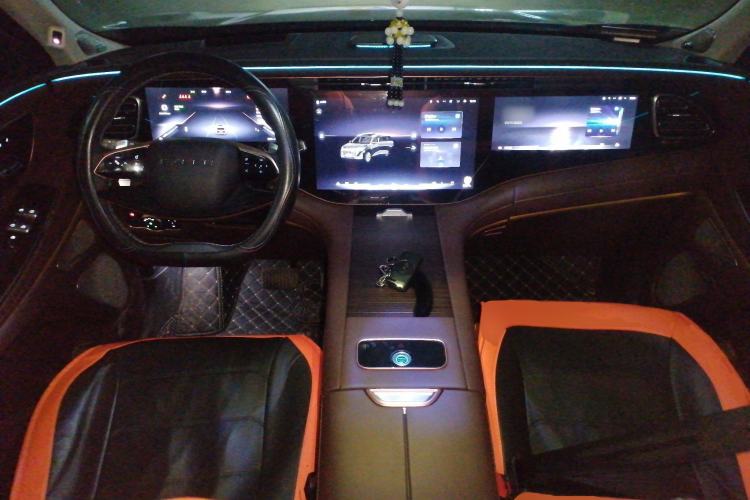 Used EXEED Lanyue 2023 400T Four-Wheel Drive Star Prestige 7-Seater Center Console