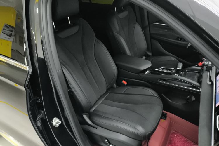 Used Geely Auto Monjaro L 2024 2.0TD High-Power Automatic Two-Wheel Drive Skyline Edition
