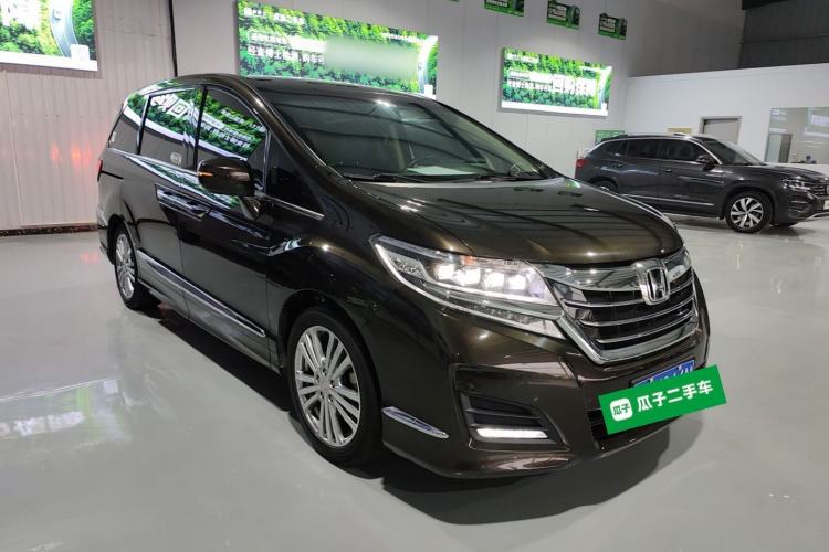 Used Honda Elysion 2016 2.4L Luxury Edition
