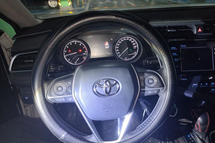 Used Toyota Camry 2018 2.5G Luxury Edition
