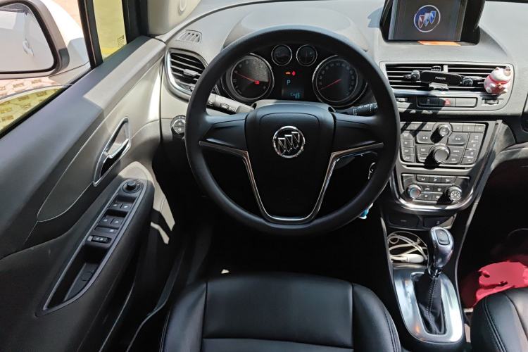 Used Buick Encore 2015 1.4T Automatic Two-Wheel Drive Urban Elite Version

