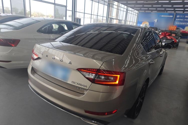 Used Skoda Octavia 2019 TSI280 DSG SmartDrive Luxury Edition China VI Rear Right 45 Deg