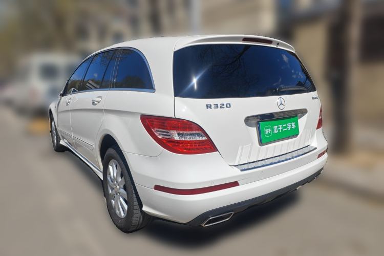 Used Mercedes-Benz R-Class 2017 R 320 4MATIC Business Edition Prestige Model
