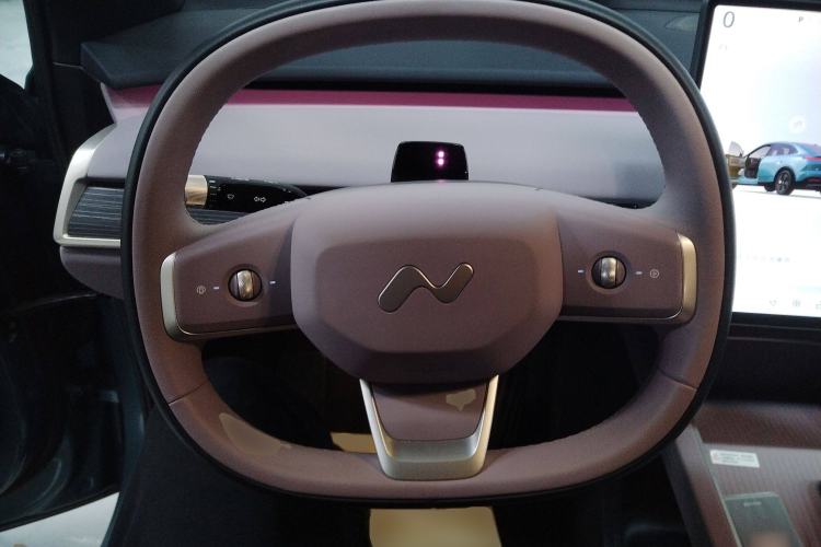 Used ONVO L60 2024 60 kWh Rear-Drive Version
