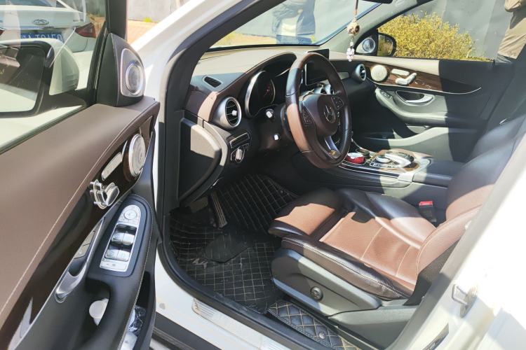 Used Mercedes-Benz GLC 2019 GLC 260 L 4MATIC Dynamic Model