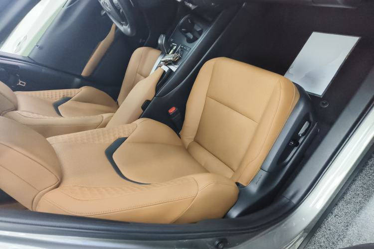 Used Lexus UX New Energy 2020 300e Pure·Joy Edition
