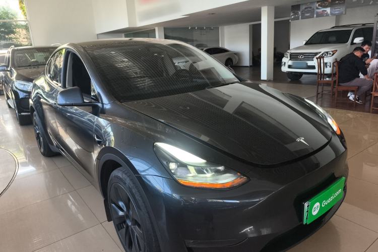 Used Tesla Model Y 2024 Long-Range All-Wheel-Drive Version