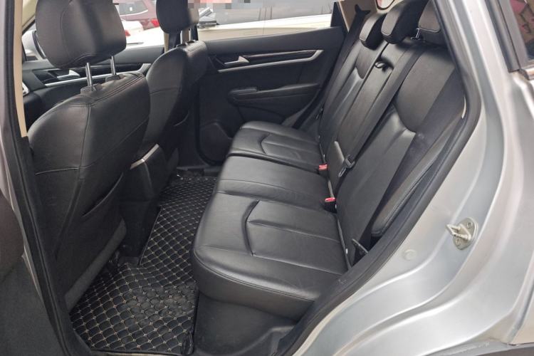 Used Dongfeng Aeolus AX7 2015 2.0L Manual Zhiyi Trim