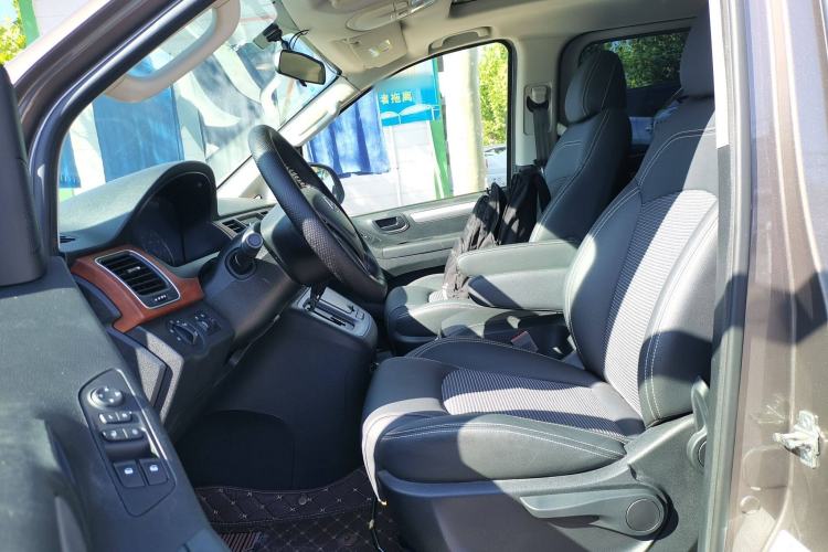 Used SAIC MAXUS G10 2016 2.0T Automatic Luxury Edition