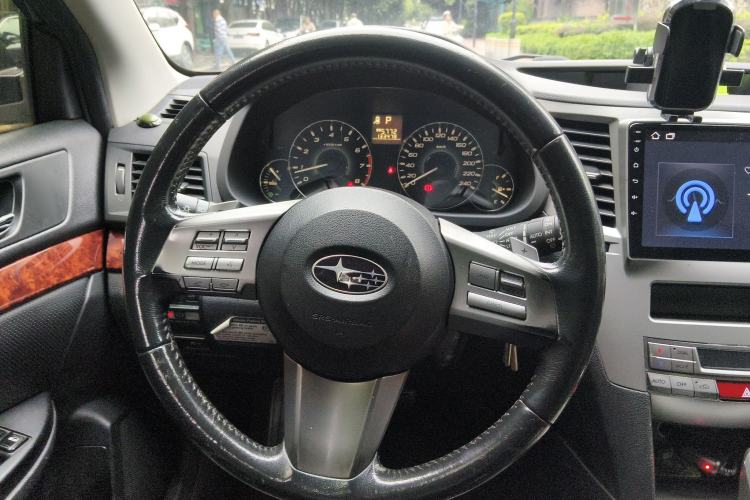 Used Subaru Outback 2010 2.5i Luxury Edition Steering Wheel
