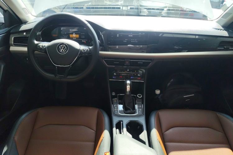 Used Volkswagen Lavida 2021 280TSI DSG Luxury Edition Center Console