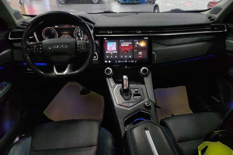 Used Lynk & Co 05 2022 2.0TD Two-Wheel Drive Shine Halo Contrast-Colored Wheel Version