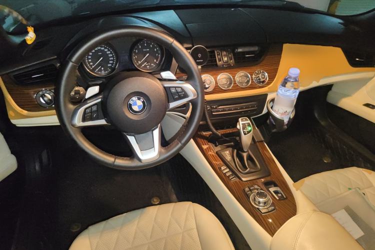 Used BMW Z4 2009 sDrive23i Leading Model