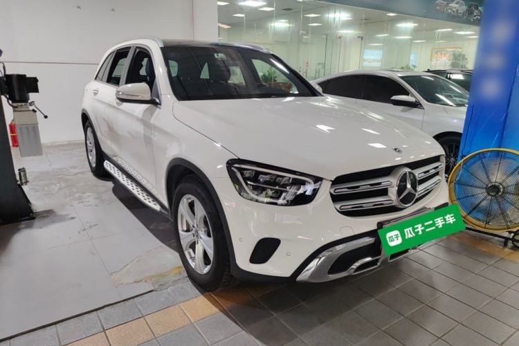 Used Mercedes-Benz GLC 2020 GLC 260 L 4MATIC Dynamic Model Front Right 45 Deg