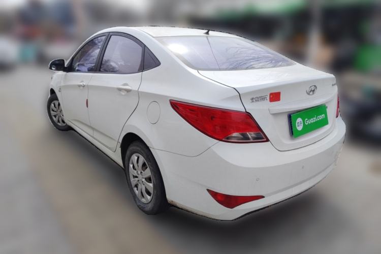 Used Hyundai Verna (older generation) 2014 1.4L Manual Smart GLS Trim
