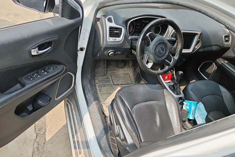 Used Jeep Compass 2017 200T Automatic Family Edition
