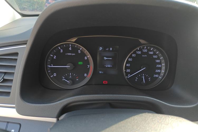 Used Hyundai Elantra (6th Generation / Lingdong) 2016 1.6L Automatic ZhiXuan – Elite Version
