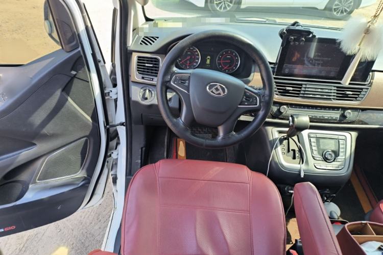 Used SAIC MAXUS G10 2016 2.0T Automatic Luxury Executive Edition
