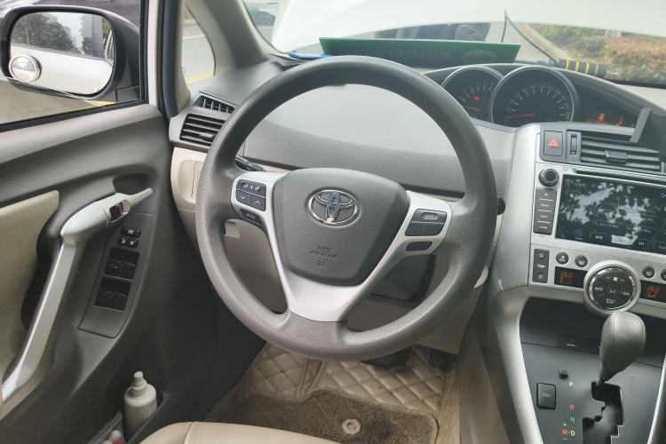 Used Toyota Verso 2014 Starlight 180G CVT Luxury Edition Steering Wheel