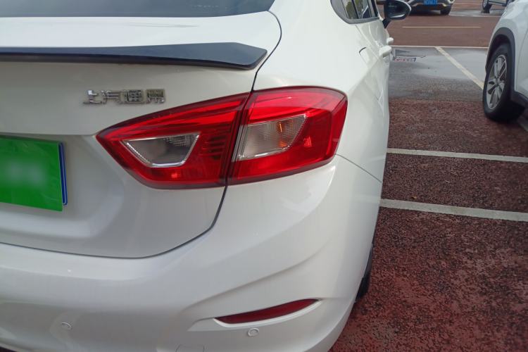 Used Chevrolet Cruze 2018 Revised Version 320 Automatic Pioneer Edition Right Rear Taillight