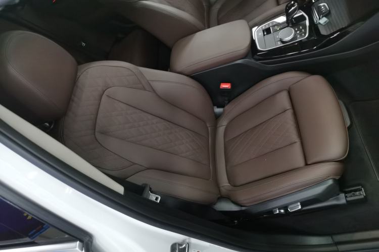 Used BMW X3 2022 Restyled xDrive25i M Sport Package Right Front Seat