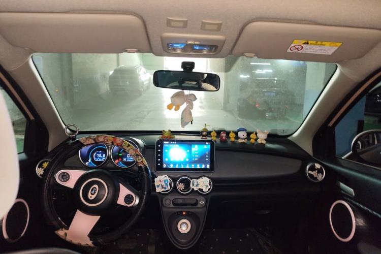 Used ORA Black Cat 2021 301 km Basic Version Center Console